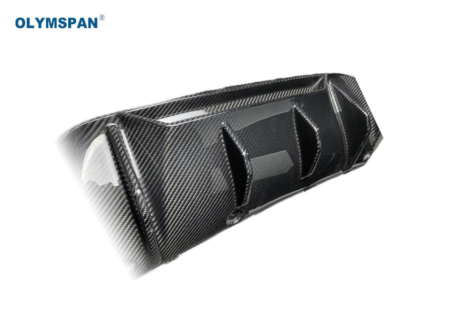 คอมโพสิตคาร์บอนไฟเบอร์ 100% ผลิตภัณฑ์ OEM ชิ้นส่วนรถยนต์ด้วยกระบวนการนึ่งฆ่าเชื้อ